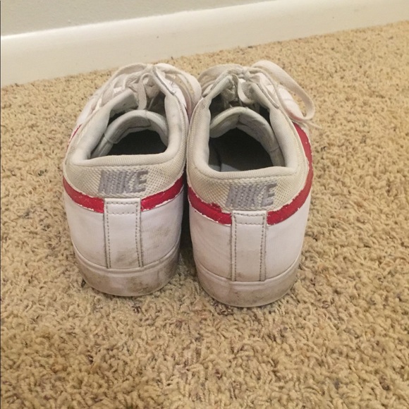 Vintage Nike Sneakers - Picture 4 of 4